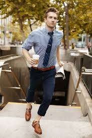 Incontournable du style preppy, le chino est plus chic que le jean ou le pantalon lin homme, tout en offrant un confort parfait. Men S White And Navy Gingham Long Sleeve Shirt Navy Chinos Brown Leather Oxford Shoes Navy Vertical Striped Tie Mode Homme Tenue Homme Homme Elegant