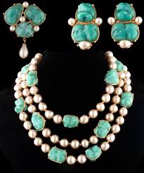 Yves Saint Laurent 1986 Couture Turquoise Beads and Baroque Pearl Gold  Parure - Yves Saint Laurent | La Doyenne