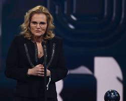 Sarina Wiegman with the FIFA The Best Women's Coach award