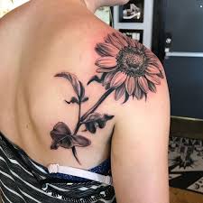 Black And Grey Sunflower Tattoo Black And Grey Sunflower By Robin Snyder Robinelizabethart Sunflower Sunflowertattoo Blackandgreytat Black And Grey Tattoos Wedding Ring Tattoo Grey Tattoo