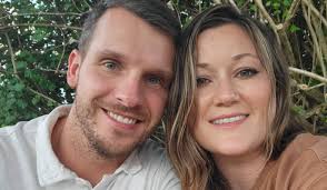 Elizabeth Bartley and Alex Ebert's Wedding Website