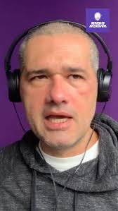 Juega más un equipo de sonido y más frases que son #colombianadas #colombia  #elgallo