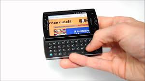 Sony Ericsson Xperia Mini Pro Review ...