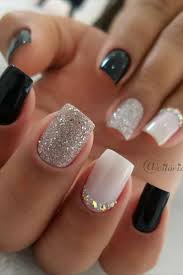 Pin By Princess Meme On Unhas In 2020 Black Nails With Glitter Glitter Gel Nails Pink Nails