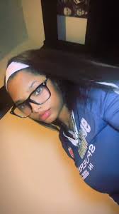 It's giving that girl from Friday