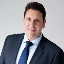 Giving two motorsport sponsorship masterclass for a young and talented  group of ISDE Law & Business School students of the Master in International  Sports Law 😊