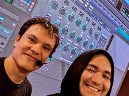 Day 2 & 3 ! Just a bunch (1459) of audio nerds under one roof! My favorite  quote: P: "quien es El?" Who's that? R: "El es El" that's him ! #AESLAC  #lapaz