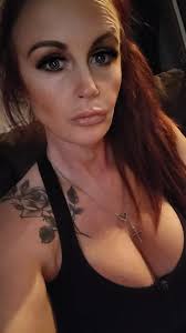 Windy Lee (@windyleeloutherback)