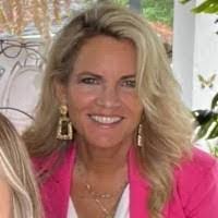 Dana Stowell's Instagram, Twitter & Facebook