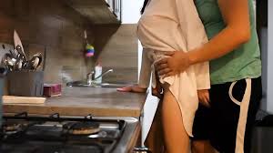 Sex in the Kitchen with Pregnant Woman: Romanian Amateur Porn