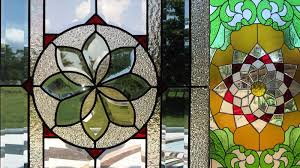 Kami memproduksi kaca patri berkualitas sesuai pesanan. Harga Kaca Patri Di Lampung Yang Cukup Terjangkau Gudang Art Design