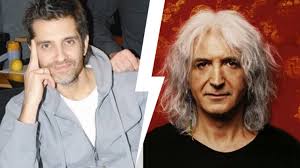 Ο κώστας μαρτάκης και ο φοίβος, ένωσαν τις δυνάμεις τους σε μία συνεργασία που θα συζητηθεί… «πάρε ένα τηλέφωνο» είναι το πρώτο δείγμα της «χρυσής» συνεργασίας… Koyiz Foibos H Karbelas Sas Leme Ton Titlo Breite Ton Syn8eth Mikropragmata