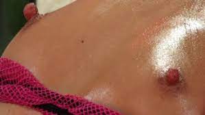 Hot masseuse ella knox gives a dirty massage to her stepbro. Sex Massage Beim Dirty Talk Wedno