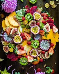 Nature Is Beautiful Enjoy A Platter On The Weekend With An Abundance Of Gorgeous Fruits That Are Avail Presentation Fruits Plateaux De Fruits Plateau De Fruits