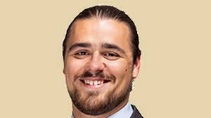 💼 Energy: Monthly people moves