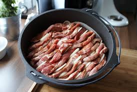 Selbst der allerkritischste von allen, mein eigener mann, der normalerweise echt kein blatt vor den mund nimmt, wenn es um meine kochkünste geht, war begeistert, alle anderen auch. Manneressen Schichtfleisch Aus Dutch Oven Oder Slowcooker Langsam Kocht Besser