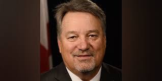 Andrew Westcott's Instagram, Twitter & Facebook