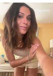 Bonus chance to make me Tik Tok famous before summer and I’m done teaching  🤝 #fyp #ootd