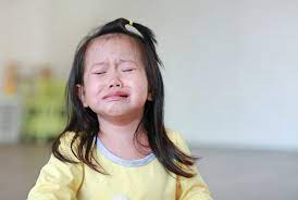 Penyebab bayi rewel di malam hari yang paling umum terjadi adalah karena si kecil lapar atau haus. 7 Tips Jitu Mengatasi Anak Cengeng Tanpa Drama