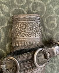 Pin By Ibrahims Alshukaili On Knife And Sword Knives And Swords Daggers Napkin Rings