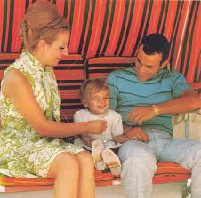 Check spelling or type a new query. Oyte To Feggari Xa8hke Oyte H Biky Mosxolioy Cosmopoliti Com Xristina Polith