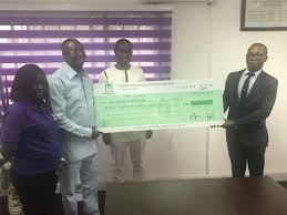 Contact information for auto insurers. Unique Insurance Gh On Twitter At Uic Claim Is A Verb Pictured Here Is A Lawyer Mr Louis Kudjoe Blewusi Receiving A Cheque Of Ghc80 000 On Behalf Of His Client Madam Kyereasem