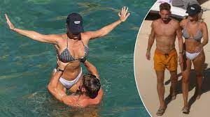 Ze heeft ook het programma 'duivelse vrouwen' gepresenteerd. What Happens In Ibiza Dries Mertens En Kat Kerkhofs Steken Liefde Niet Weg Op Vakantie Time Out Hln Be