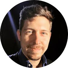 Ariel Aguilar's Instagram, Twitter & Facebook