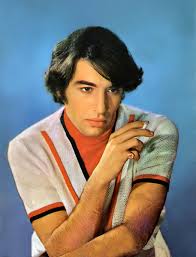 Sandro never married, and he lived with his family throughout his life. Sandro