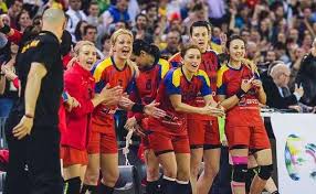Trei dintre ele, mireya gonzalez duelul dintre românia și spania va fi în direct la digi sport 1 şi pe digisport.ro, sâmbătă, de la ora 11:00. Lotul NaÅ£ionalei De Handbal Feminin A Romaniei Pentru Campionatul Mondial Din Japonia Epoch Times Romania
