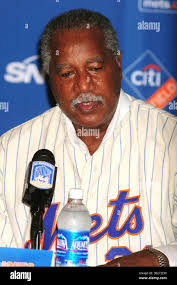 Cleon jones hi-res stock photography and images