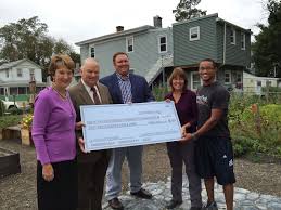 Centennial Salute Carolyn Campbell Brown Keith Campbell Present A Campbell Family Donation To The Salem Nj C Centennial Community Gardening American Dream
