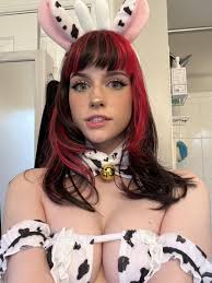 Bailey Soogs - Free nude pics, galleries & more at Babepedia