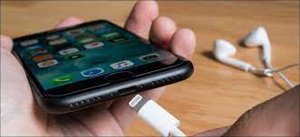 Technology is helpful until it fails. How To Transfer Photos From An Iphone To A Pc
