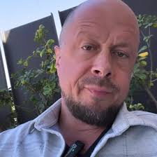 In a custody battle, a narcissist will use these dirty tricks:, 1. Accuse  you of doing what they're doing;, 2. Gaslight you and then blame you for  everything;, 3. Smear your name to everyone who will ...