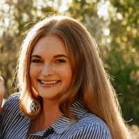 Roxanne Schilling's Instagram, Twitter & Facebook