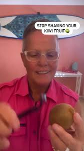 Do you eat the kiwi skin? 🤓