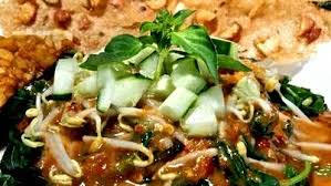 Rasa gurihnya makin kuat dengan rendaman bumbu lengkap. Resep Membuat Pecel Sayur Bumbu Kacang Panggulku