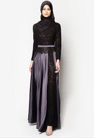 Soal pakaian muslimah imi apakah harus berwarna hitam? Muslimah Glamorous Dress For Dinner Fashion Dresses
