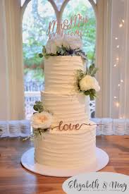 3 Tier White Rustic Wedding Cake With Fresh Flowers Buttercream Finish Rustic Wedding Cake Fresh Flower Cake Cake
