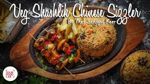 Veg Shashlik Chinese Sizzler With Chilli Garlic Sauce Recipe Chef Sanj Sizzler Recipes Spicy Snacks Recipes Indian Food Recipes Vegetarian