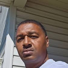 Do tyres need to be glued to wheels?