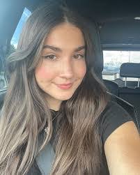 Lilly Rogers's Instagram, Twitter & Facebook