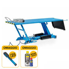 Sollevamento tramite pompa a pedale. Omcn 196 B Miglior Prezzo Online Ponte Sollevatore Moto Scooter 0 5 Ton Masterfer