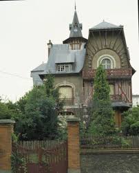 Maison Dite Le Chateau Joinville Le Pont Maison De Banlieue Le Manoir Maisons Francaises