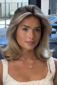 old money bob hairstyles, old money bob with bangs, old money bob brunette