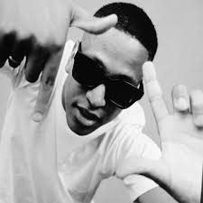 Donte Grandison's Instagram, Twitter & Facebook