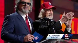 Kansas Citians pay tribute to life of Chiefs great Ed Budde