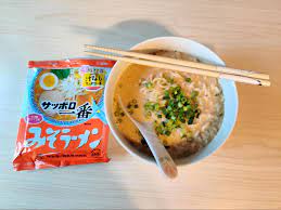 27g protein, 25% dv all vitamins and minerals, no deep frying, preservatives, or heaps of salt. Tiktok S Favourite Instant Ramen Hack Will Upgrade Your Two Minute Noodles