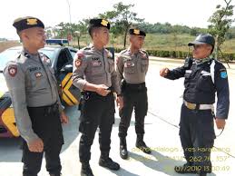 We did not find results for: Ton Tiga Dalmas Sambang Wilayah Kiic Dialogis Dengan Security Polres Karawang
